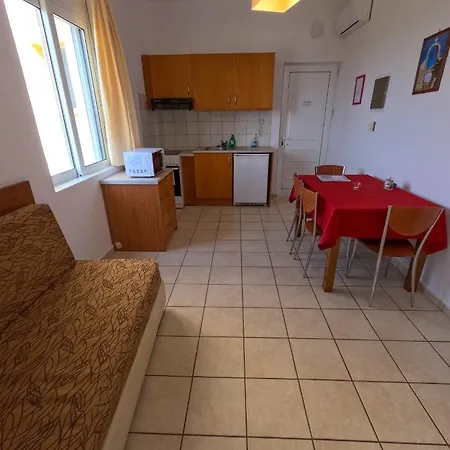 Monachus Monachus Apartment